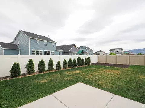 Exterior - 868 E Cliffrose Dr, Eagle Mountain, UT 84005 photo 4 of 7