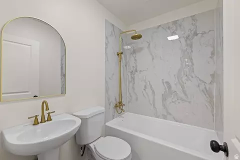 Bath - 596 S 1500 E, Provo, UT 84606 photo 1 of 8