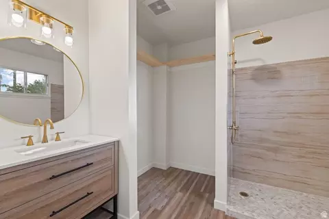 Bath - 596 S 1500 E, Provo, UT 84606 photo 4 of 8