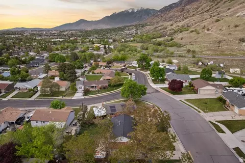 View/Area - 596 S 1500 E, Provo, UT 84606 photo 3 of 8