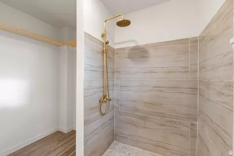 Bath - 596 S 1500 E, Provo, UT 84606 photo 6 of 8