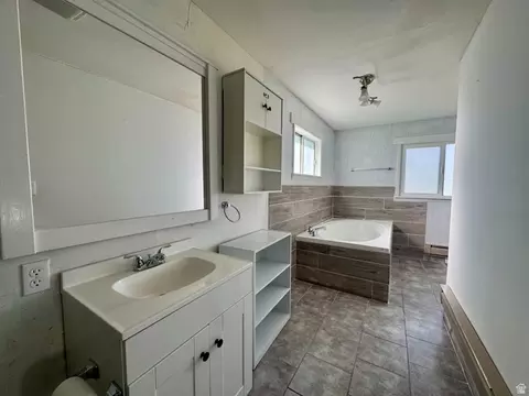 Bath - 165 E 100 S, Smithfield, UT 84335 photo 1 of 3
