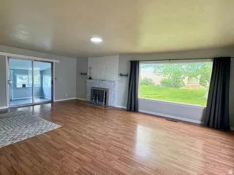 Living - 165 E 100 S, Smithfield, UT 84335 photo 2 of 5