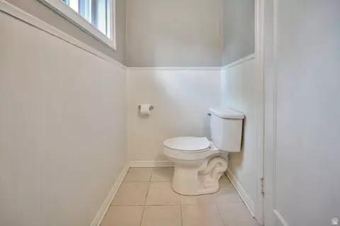 Bath - 250 W 100 N, Logan, UT 84321 photo 2 of 4