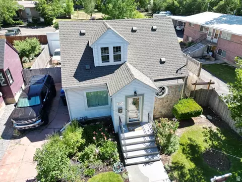Exterior - 250 W 100 N, Logan, UT 84321 photo 4 of 5