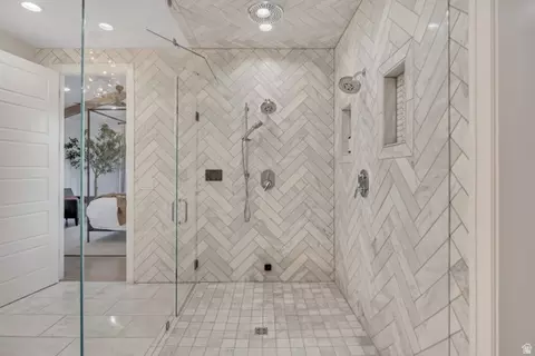 Bath - 1720 S Hillcrest Cir W, Mapleton, UT 84664 photo 4 of 9