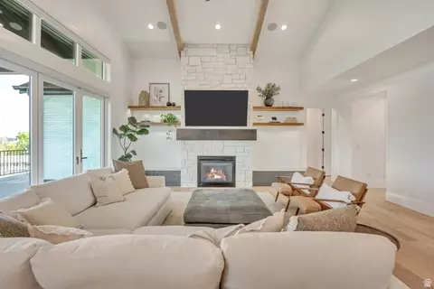 Living - 1720 S Hillcrest Cir W, Mapleton, UT 84664 photo 3 of 3