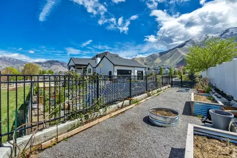 Exterior - 1720 S Hillcrest Cir W, Mapleton, UT 84664 photo 31 of 35