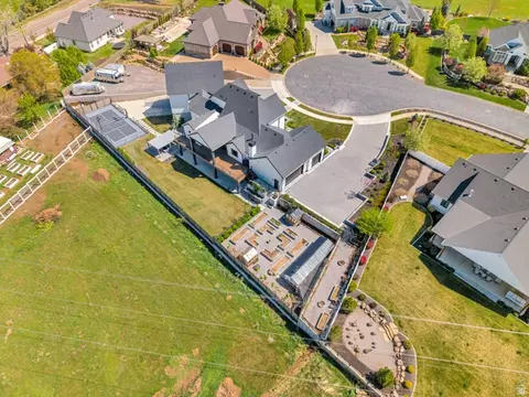 View/Area - 1720 S Hillcrest Cir W, Mapleton, UT 84664 photo 9 of 10