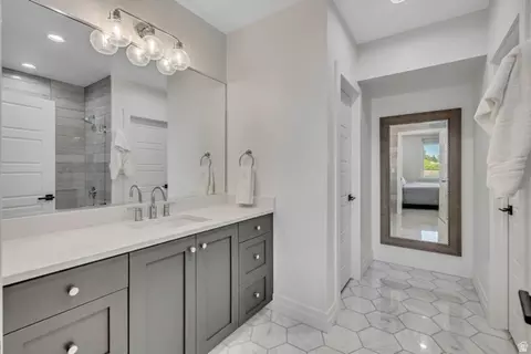 Bath - 1720 S Hillcrest Cir W, Mapleton, UT 84664 photo 8 of 9