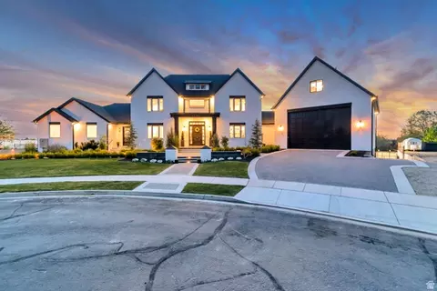 Exterior - 1720 S Hillcrest Cir W, Mapleton, UT 84664 photo 2 of 35