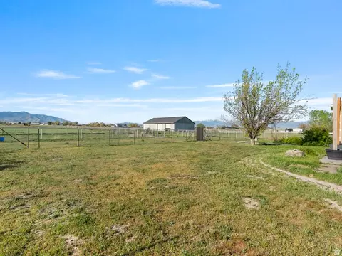 Exterior - 608 Nicole Way, Erda, UT 84074 photo 3 of 9