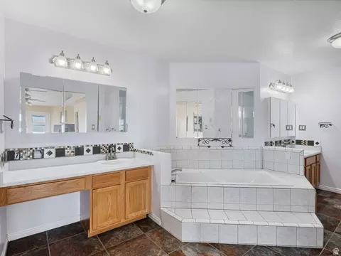 Bath - 608 Nicole Way, Erda, UT 84074 photo 1 of 3