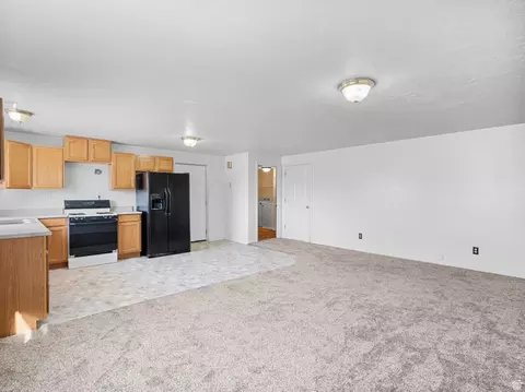 Living - 608 Nicole Way, Erda, UT 84074 photo 10 of 10