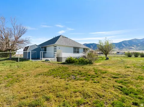 Exterior - 608 Nicole Way, Erda, UT 84074 photo 7 of 9