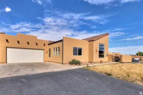 Exterior - 3686 S Spanish Valley Unit I-1 Dr #I-1, Moab, UT 84532 photo 6 of 7