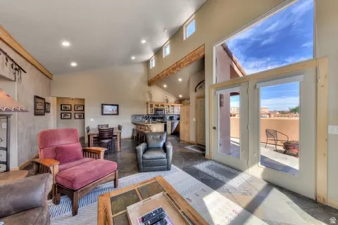 Living - 3686 S Spanish Valley Unit I-1 Dr #I-1, Moab, UT 84532 photo 6 of 7
