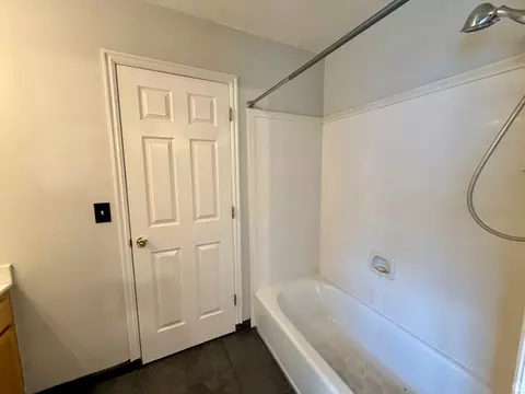 Bath - 464 E 475 N, Ogden, UT 84404 photo 2 of 4