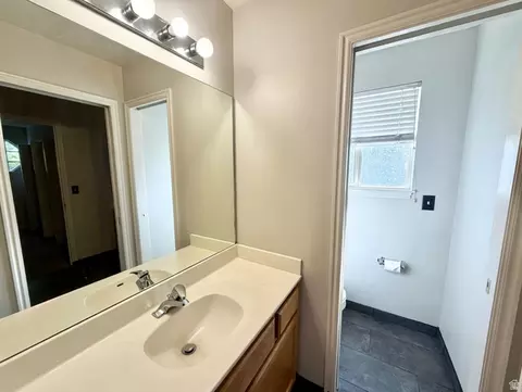 Bath - 464 E 475 N, Ogden, UT 84404 photo 3 of 4
