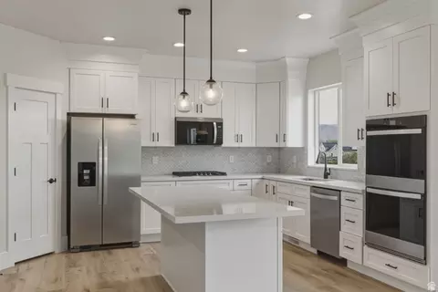 Kitchen - 1327 E 320 S, Payson, UT 84651 photo 1 of 2