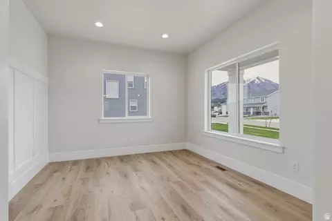 Living - 1327 E 320 S, Payson, UT 84651 photo 1 of 4