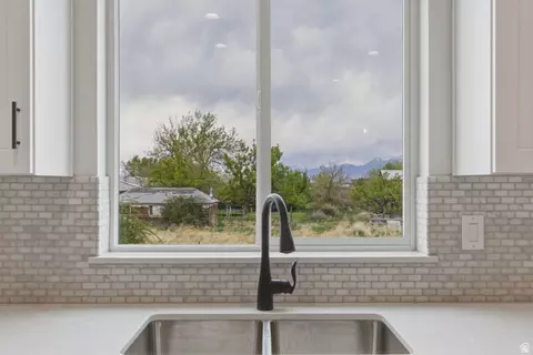 Kitchen - 1327 E 320 S, Payson, UT 84651 photo 2 of 2