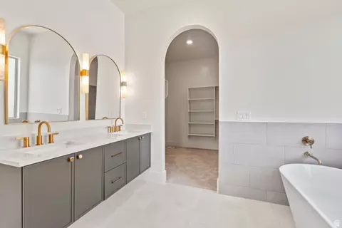 Bath - 848 E 4170 S, Millcreek, UT 84107 photo 3 of 6