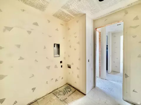 Entry Way - 848 E 4170 S, Millcreek, UT 84107 photo 3 of 8