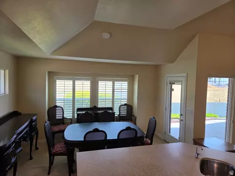 Dining - 5586 S 250 E, Washington Terrace, UT 84405 photo 2 of 2