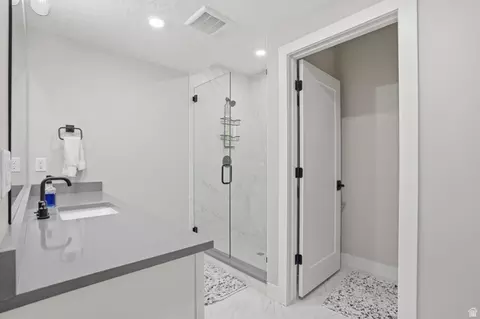 Bath - 2011 E Beverly Dr, Holladay, UT 84117 photo 5 of 5