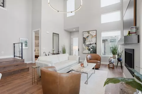 Living - 2011 E Beverly Dr, Holladay, UT 84117 photo 2 of 5