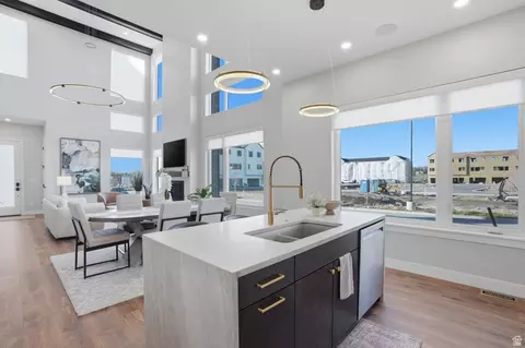 Kitchen - 2011 E Beverly Dr, Holladay, UT 84117 photo 4 of 4