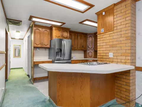 Kitchen - 1424 N 1600 W, Mapleton, UT 84664 photo 2 of 4