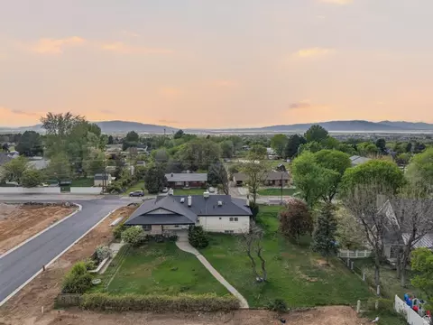 View/Area - 1424 N 1600 W, Mapleton, UT 84664 photo 2 of 2