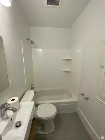 Bath - 251 E 300 S, Springville, UT 84663 photo 1 of 2