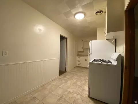 Kitchen - 251 E 300 S, Springville, UT 84663 photo 3 of 4