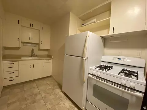 Kitchen - 251 E 300 S, Springville, UT 84663 photo 4 of 4