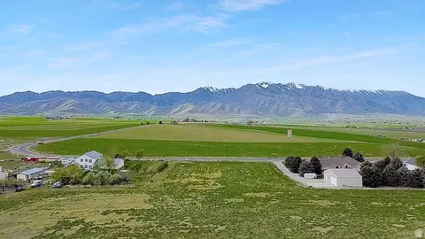6520 S 1800 W #4, Hyrum, UT 84319