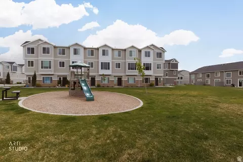 Exterior - 1894 S 1030 W, Orem, UT 84058 photo 4 of 6