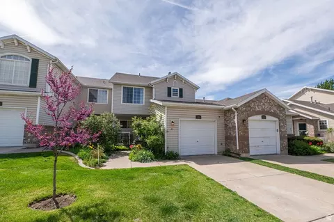 Exterior - 83 W 200 N, Centerville, UT 84014 photo 2 of 6