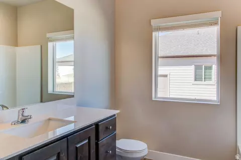 Bath - 2138 E 200 N #54M, Spanish Fork, UT 84660 photo 1 of 2