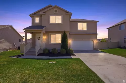 4576 Evans Dr N, Eagle Mountain, UT 84005