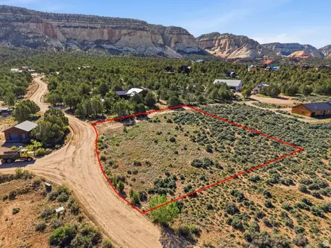 Undisclosed, Orderville, UT 84758 photo 2