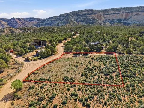 Undisclosed, Orderville, UT 84758 photo 4