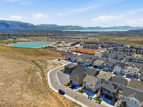 2031 N Golden Ruby Dr, Saratoga Springs, UT 84045