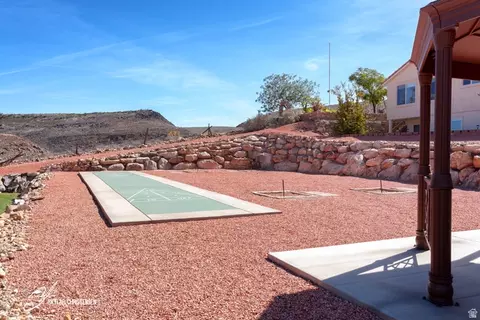 Exterior - 1360 E Telegraph St #6, Washington, UT 84780 photo 9 of 10