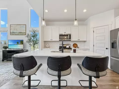 Kitchen - 641 W Desert Willow Dr, Mapleton, UT 84664 photo 4 of 4