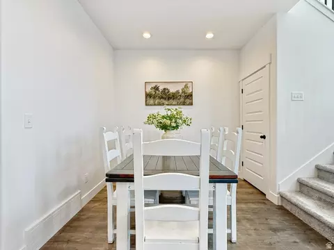 Dining - 641 W Desert Willow Dr, Mapleton, UT 84664 photo 2 of 3