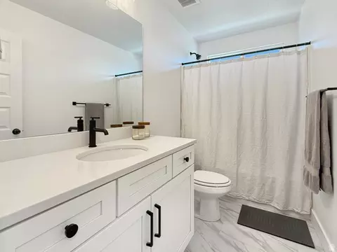 Bath - 641 W Desert Willow Dr, Mapleton, UT 84664 photo 3 of 3