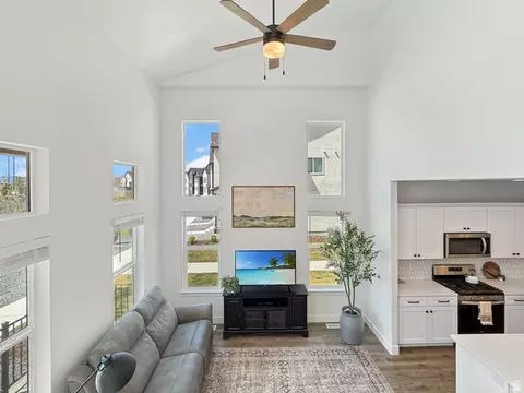 Living - 641 W Desert Willow Dr, Mapleton, UT 84664 photo 5 of 5